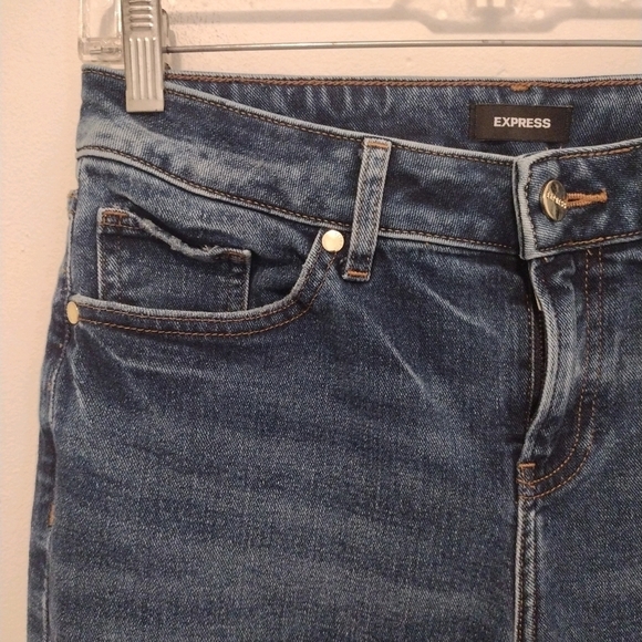 Express - 90's Ankle Boot Distressed Jeans - Picture 5 of 14